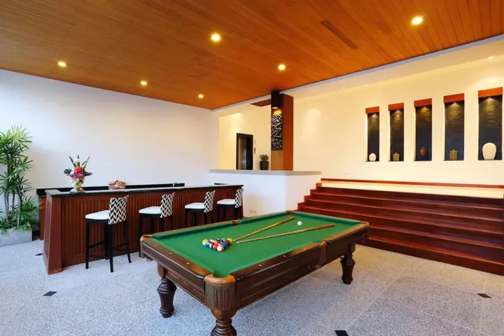 Тхаланг: Villa Yang Som