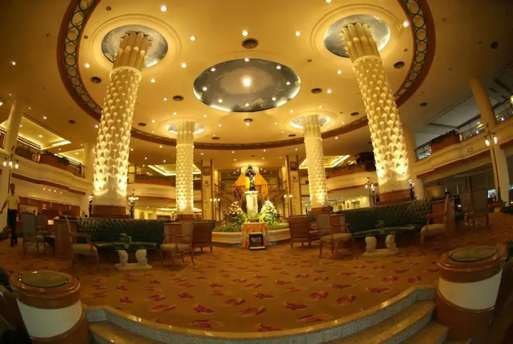 Накхонситхаммарат: Twin Lotus Hotel