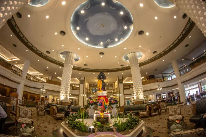 Накхонситхаммарат: Twin Lotus Hotel