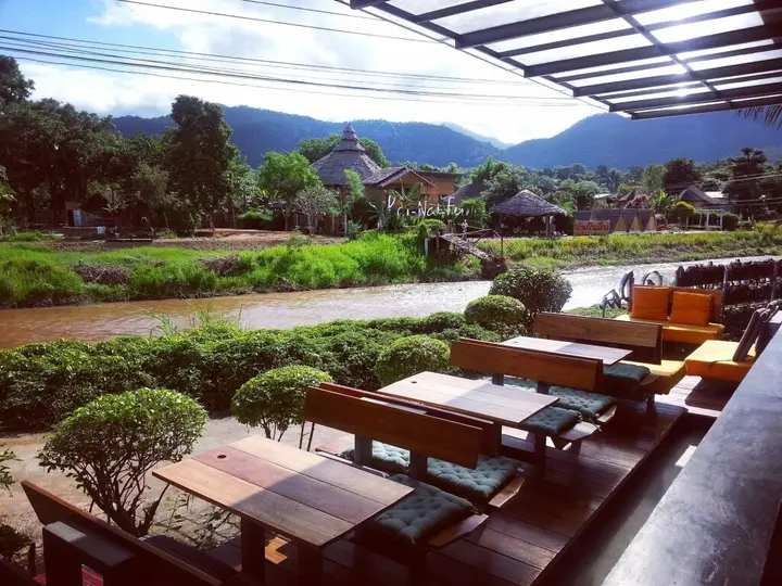 Паи: Family House at Pai