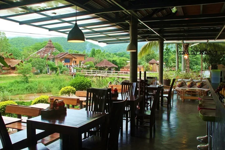 Паи: Family House at Pai