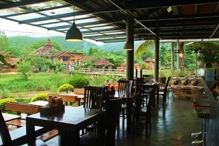 Паи: Family House at Pai