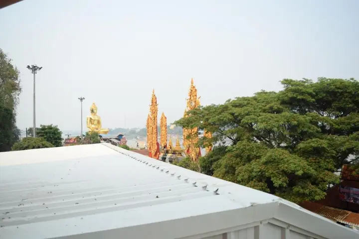 Чианг-Саен: Buakham Rim Khong