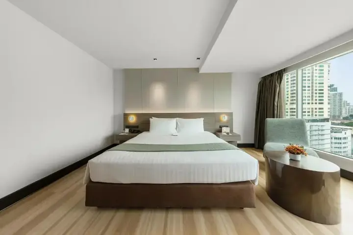 Бангкок: Отель Golden Tulip Mandison Suites