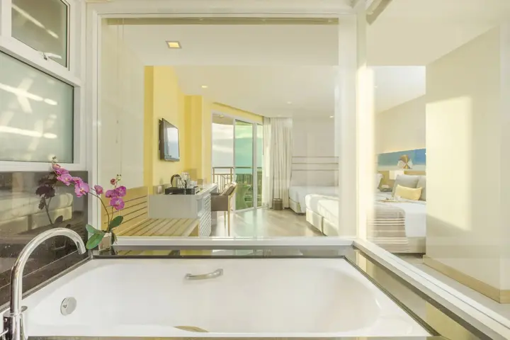 Паттайя: Pattaya Sea View Hotel