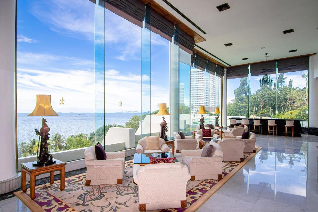 Паттайя: Royal Wing Suites & Spa Pattaya