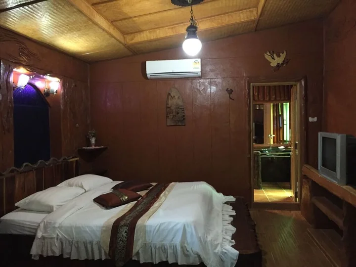 Сай Йок: Saiyok River House