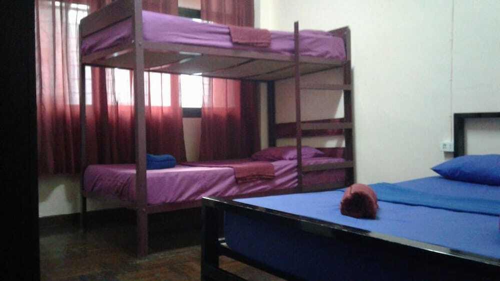 Бангкок: Yaya Guesthouse - Hostel