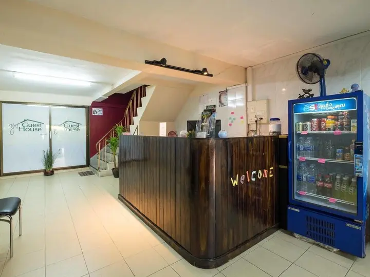 Бангкок: Yaya Guesthouse - Hostel