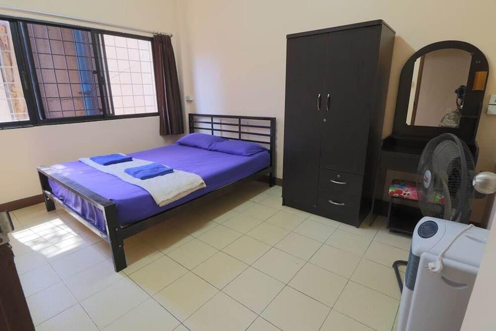 Бангкок: Yaya Guesthouse - Hostel