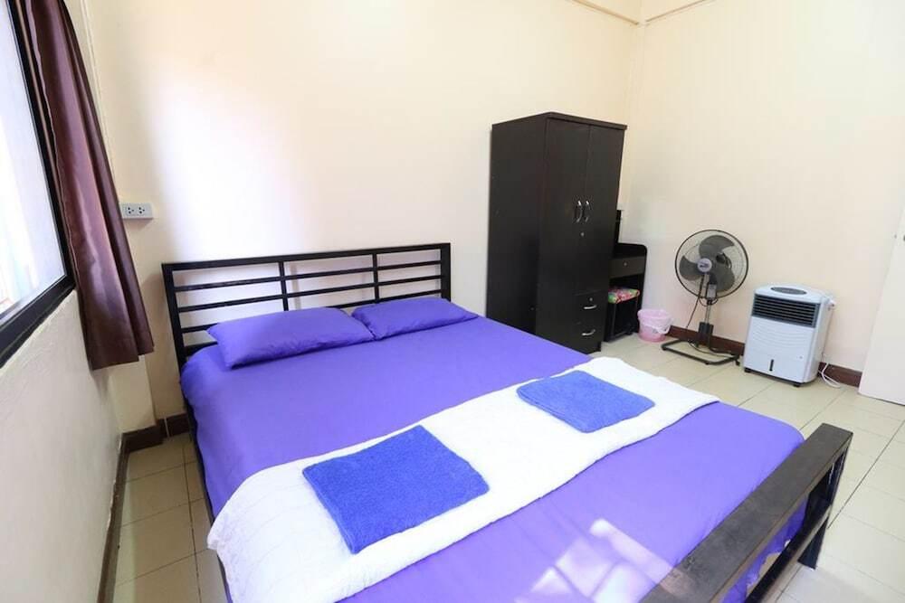 Бангкок: Yaya Guesthouse - Hostel