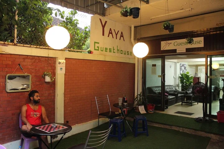 Бангкок: Yaya Guesthouse - Hostel