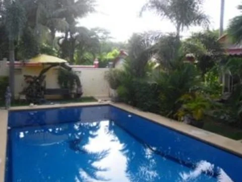 Муанг: Sanuk bungalows