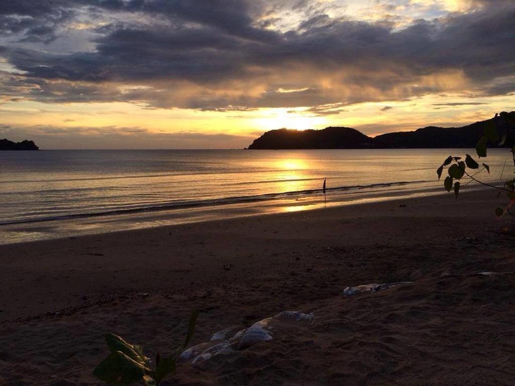 Лем Синг: Bansuratwadee Resorts