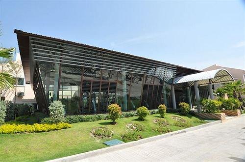 Муанг: Ao Chalong Villa Resort & Spa