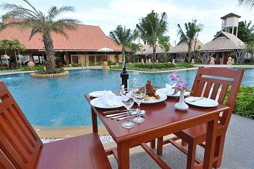 Муанг: Ao Chalong Villa Resort & Spa