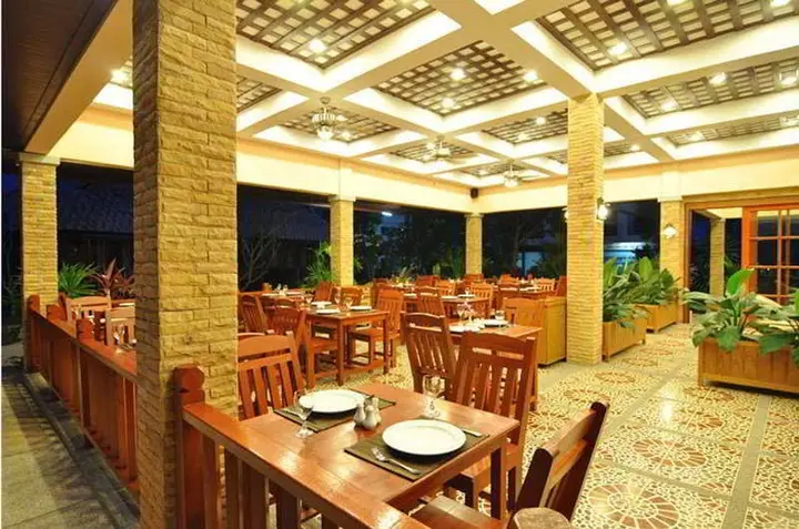 Муанг: Ao Chalong Villa Resort & Spa