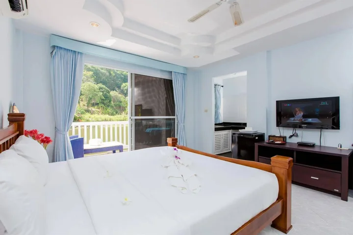 Кату: Serenity Lakeside Resort