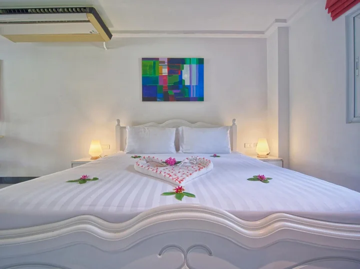 Кату: Serenity Lakeside Resort