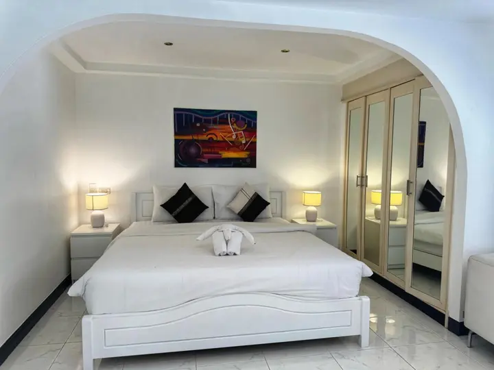 Кату: Serenity Lakeside Resort