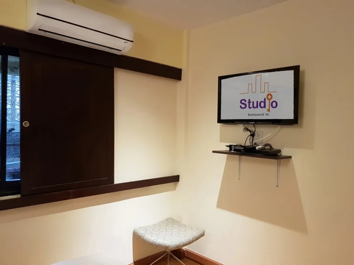 Бангкок: Studio Sukhumvit 18 by iCheck Inn