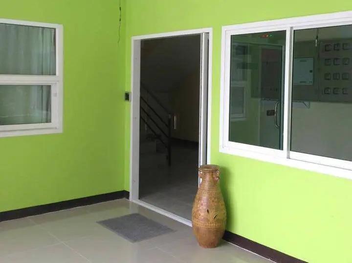 Кхлонг-Янг: Green Place Apartment