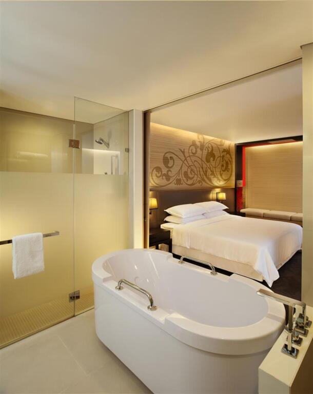 Бангкок: Four Points by Sheraton Bangkok, Sukhumvit 15