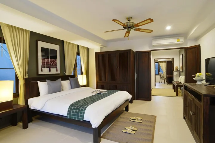 Паи: The Quarter Hotel