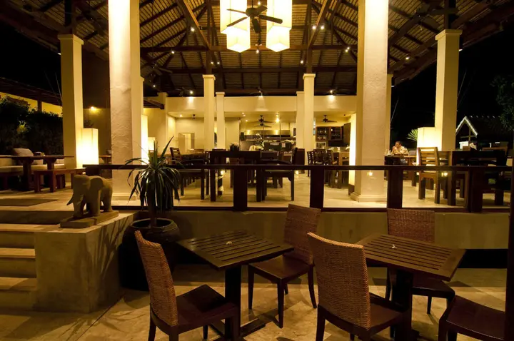 Паи: The Quarter Hotel