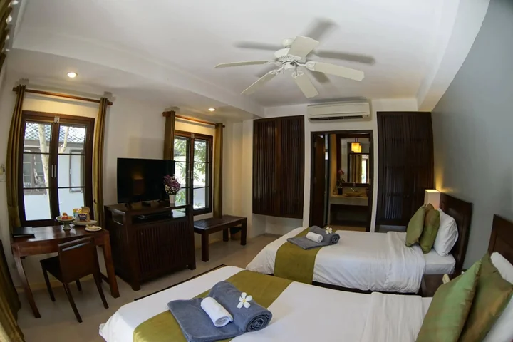 Паи: The Quarter Hotel
