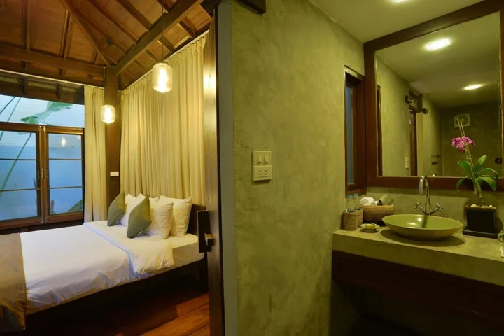 Паи: The Quarter Hotel