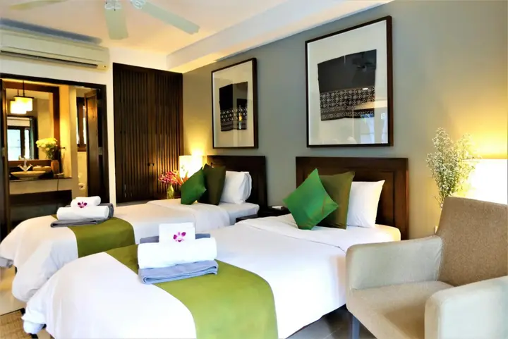 Паи: The Quarter Hotel
