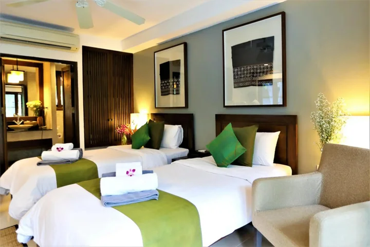 Паи: The Quarter Hotel