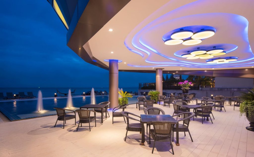 На Чом Тхиан: Rodina Beach Hotel