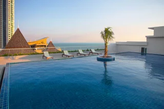 На Чом Тхиан: Rodina Beach Hotel