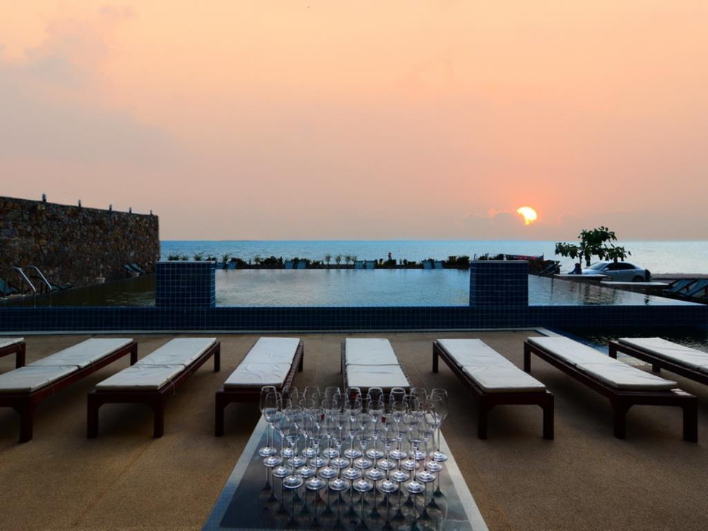 На Чом Тхиан: Rodina Beach Hotel