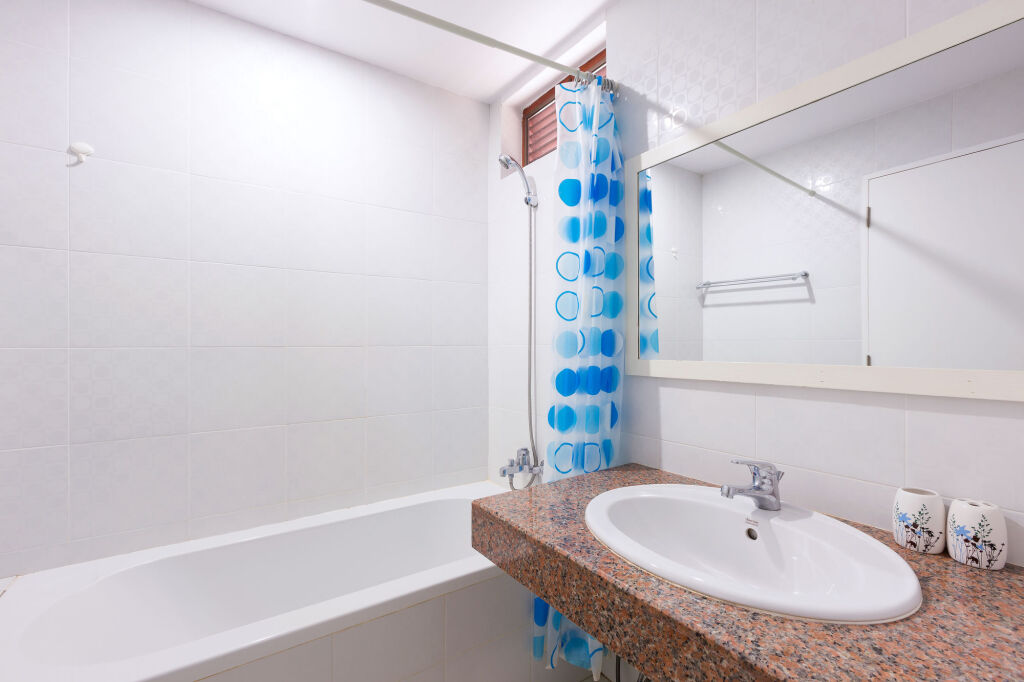 Хуахин: Baan Poolom Beachfront Condominium