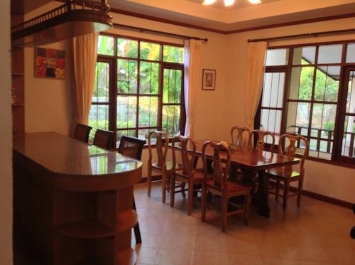 Кату: Tave Villa Phuket