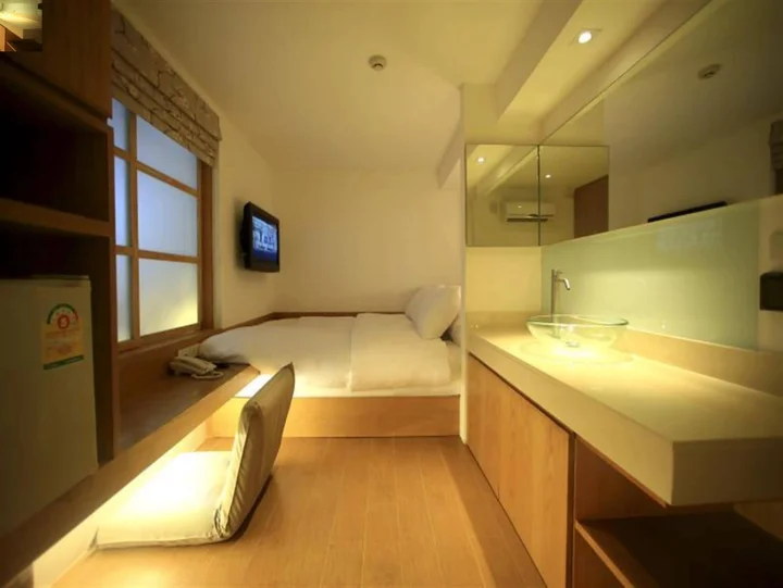 Бангкок: Silom One