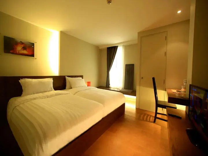 Бангкок: Silom One