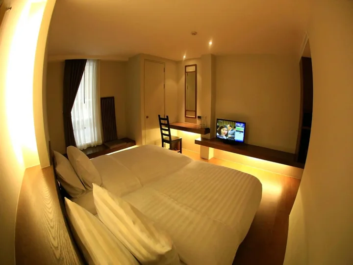 Бангкок: Silom One