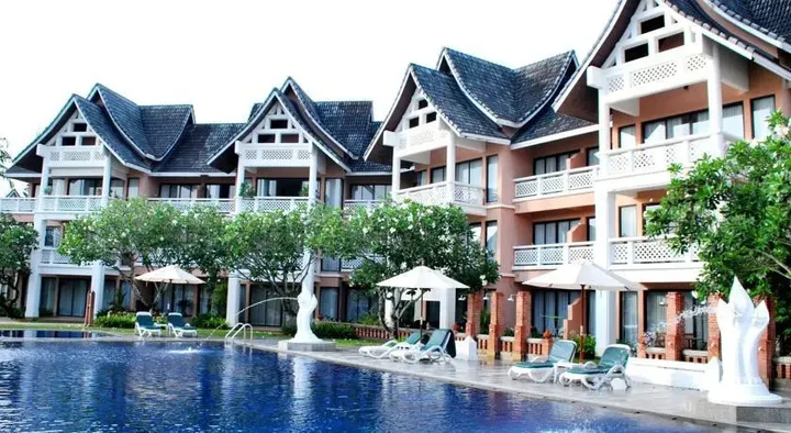 Тхаланг: Allamanda Townhome 1121