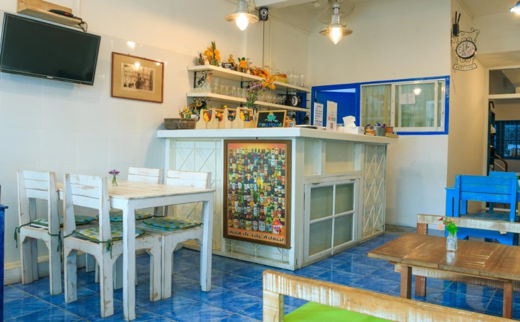 Кату: Frog House Bed & Breakfast