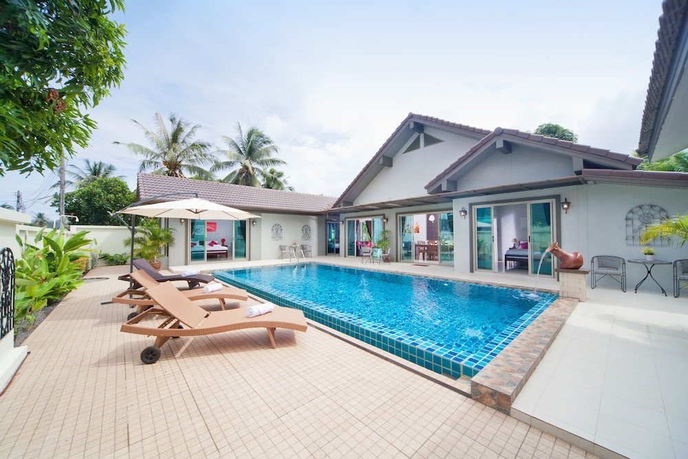 Тхаланг: Villa Naiyang