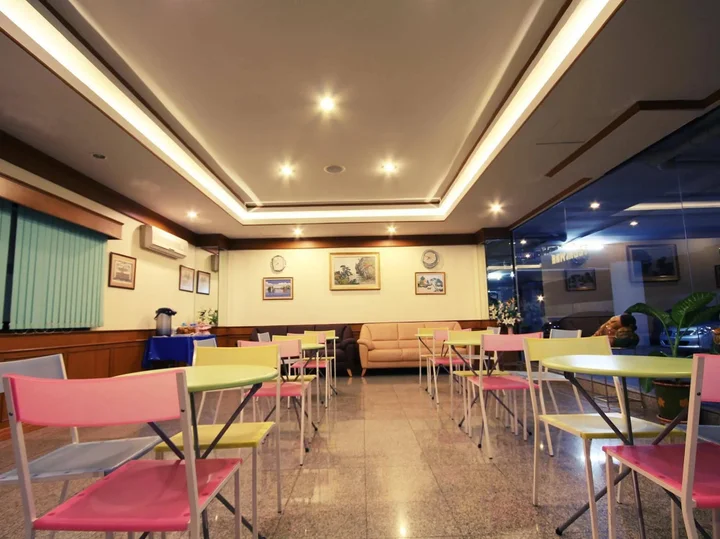 Пхитсанулок: Royal Place Hotel
