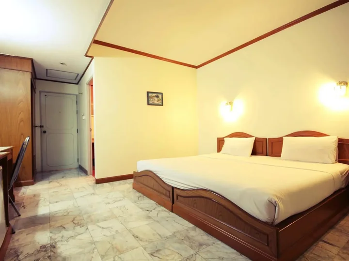 Пхитсанулок: Royal Place Hotel