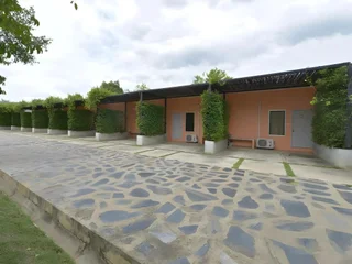 Нонг Нам Дэнг: Mittraphap Resort