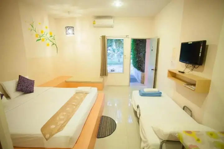 Нонг Нам Дэнг: Mittraphap Resort