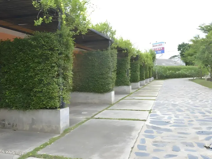 Нонг Нам Дэнг: Mittraphap Resort