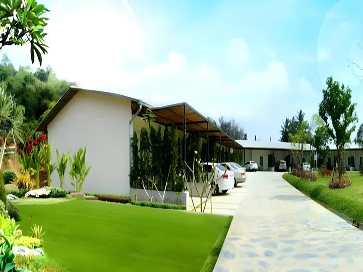Нонг Нам Дэнг: Mittraphap Resort